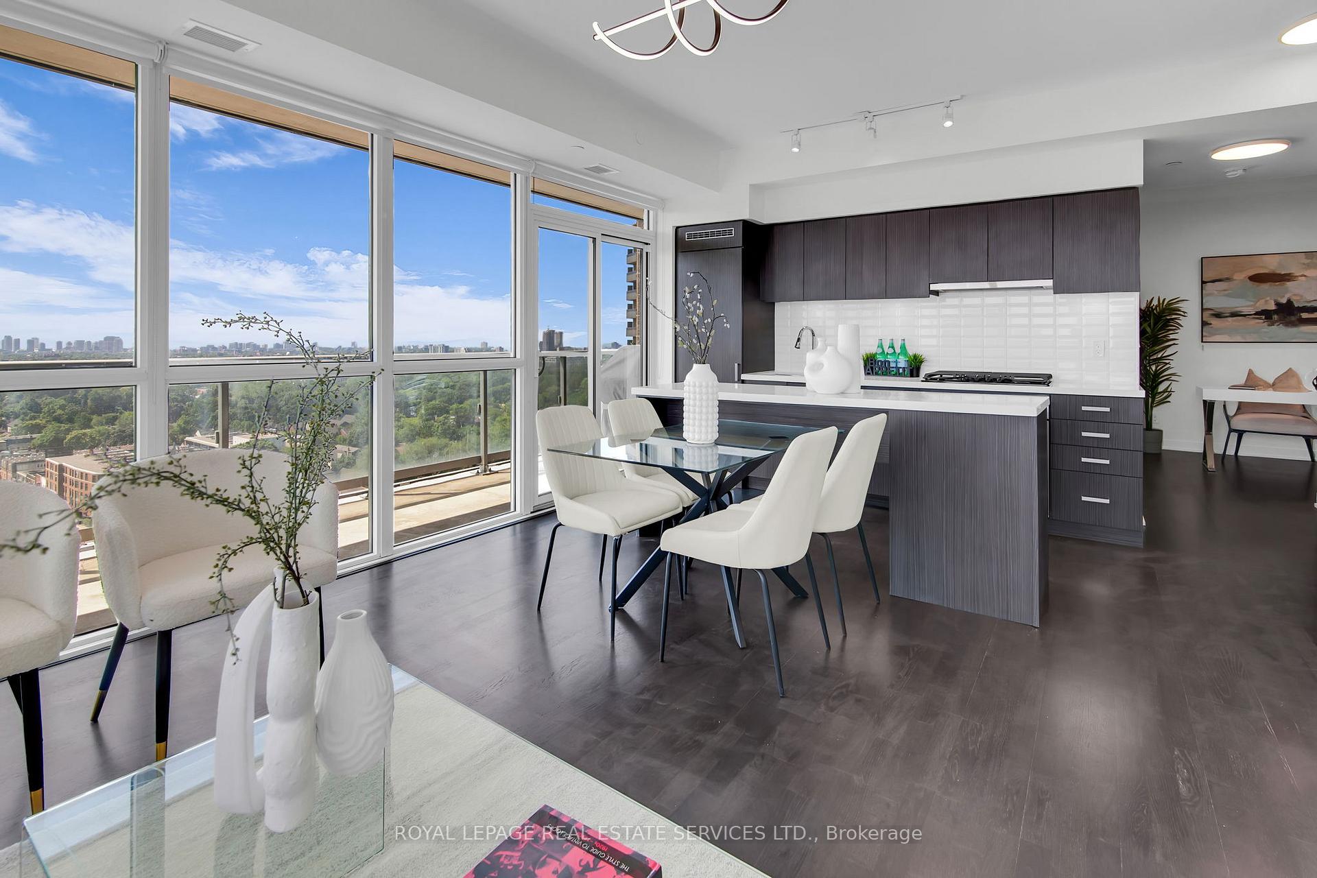 3 Bedrooms Condo at 501 St Clair, Toronto For sale