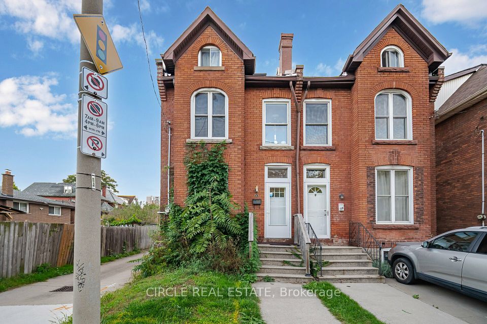 31 Wentworth