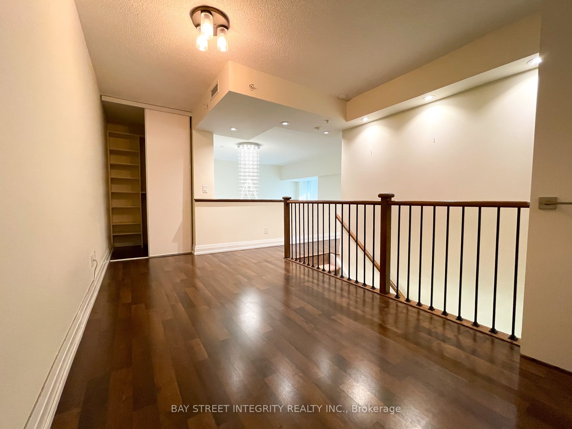 565 Wilson Avenue, #W120