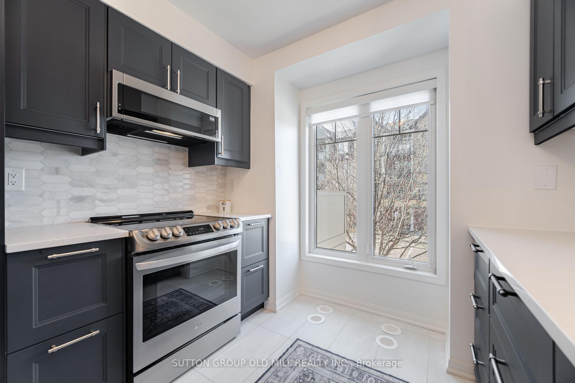2 Bedrooms Condo at 3050 Rotary,  Burlington For sale