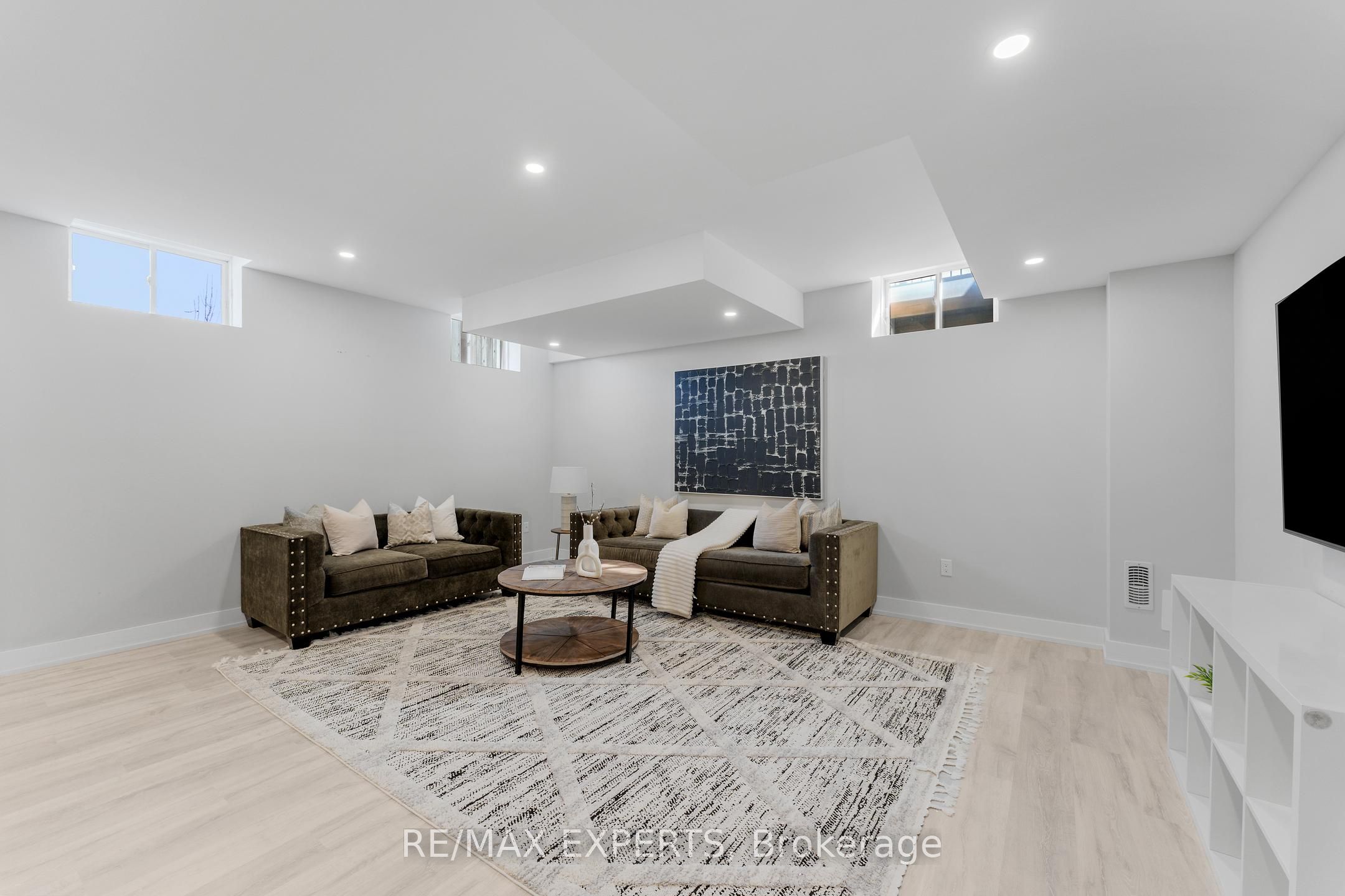 52 Doris Pawley Crescent