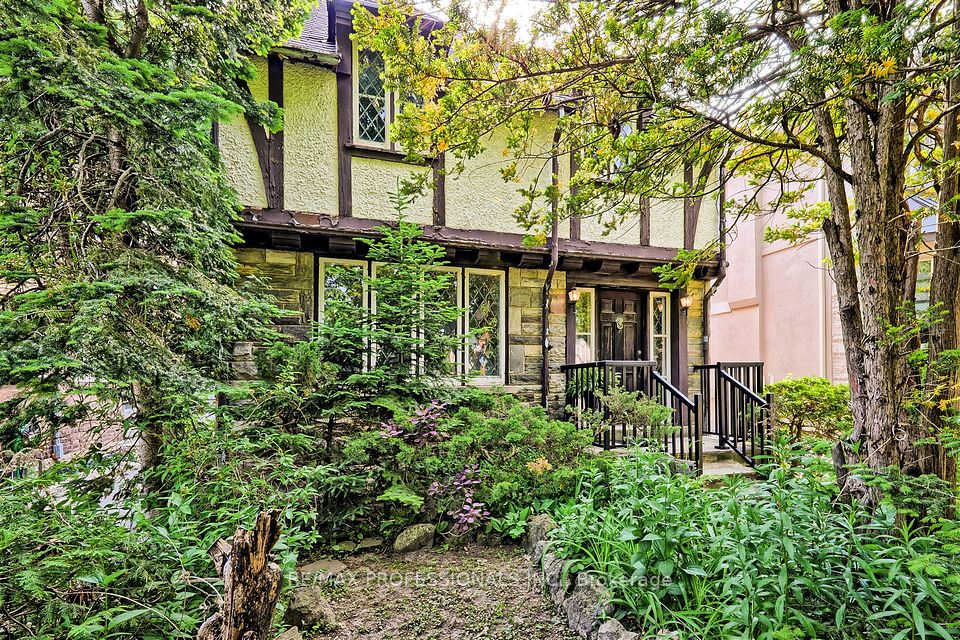 262 South Kingsway