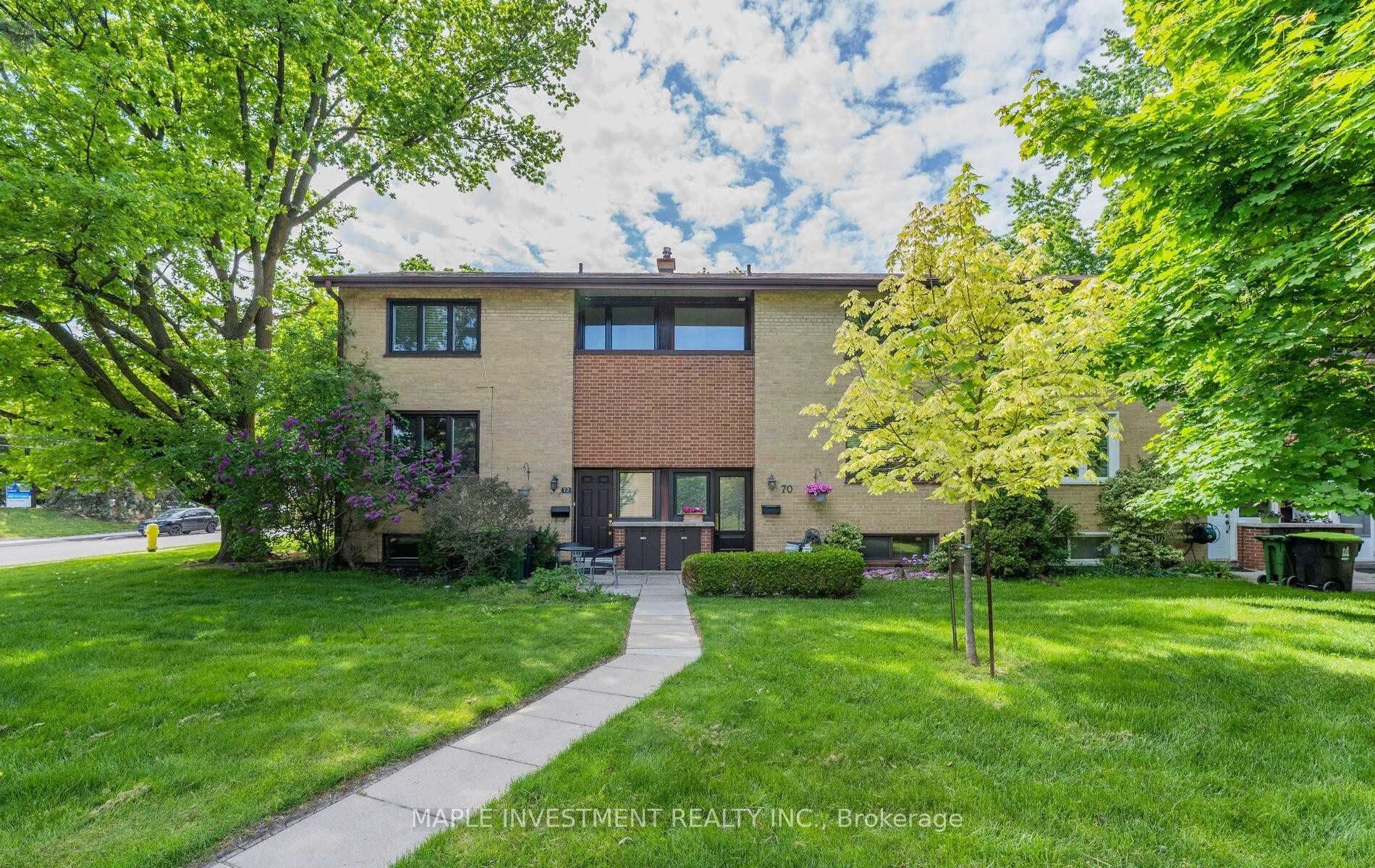 3 Bedrooms Condo at 70 Broadpath, Toronto For sale
