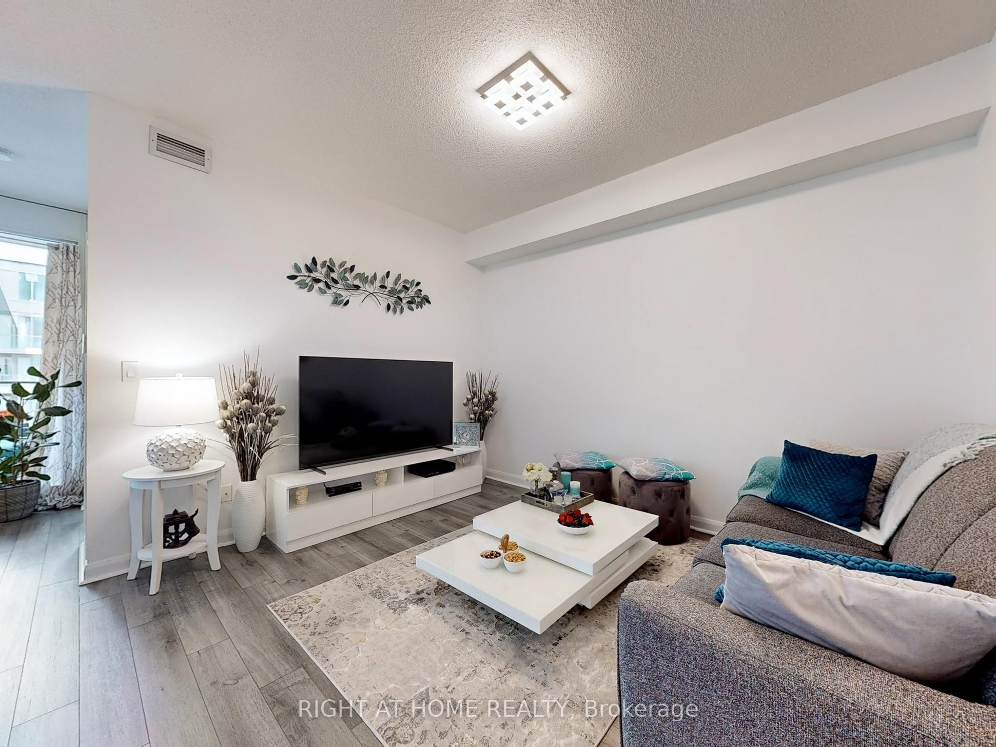 111 Elizabeth Street, #1702