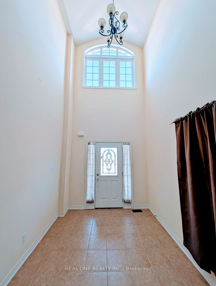6 Terrell Avenue, Georgina, ON L4P 0C8