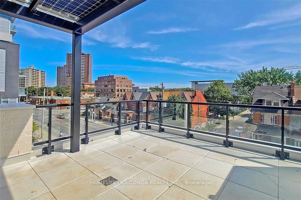 3 Bedrooms Condo at 100 River, Toronto For sale