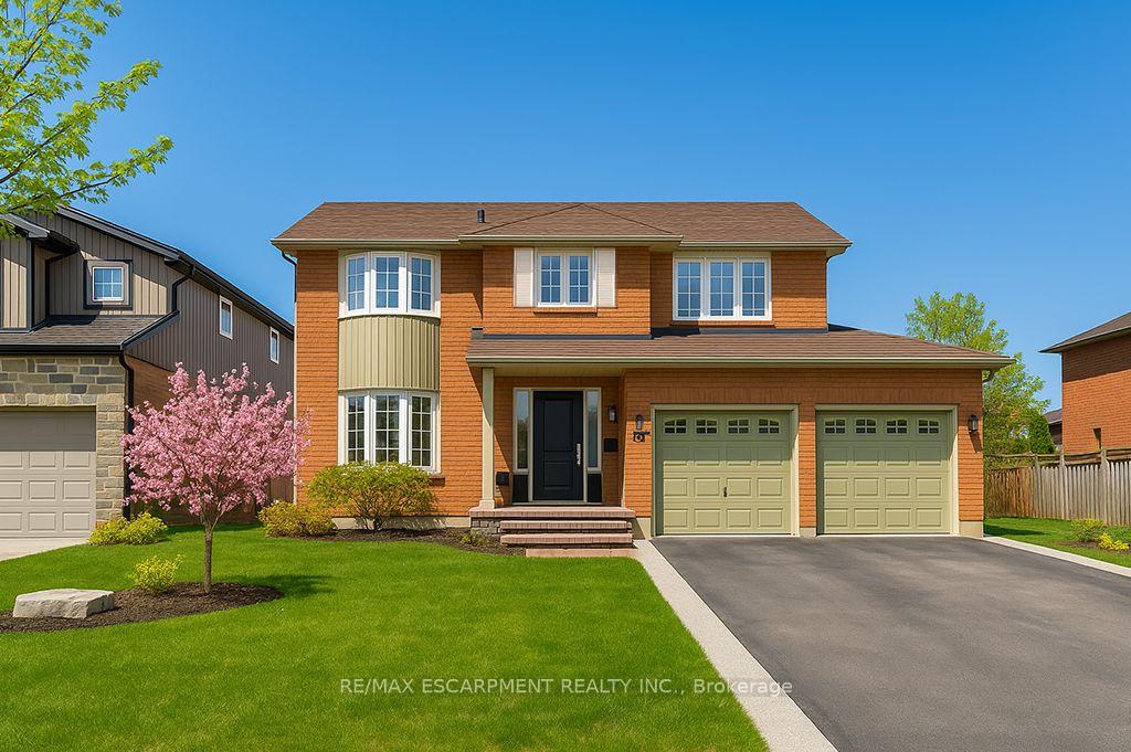221 Homebrook Drive, Hamilton, ON L9B 2J6