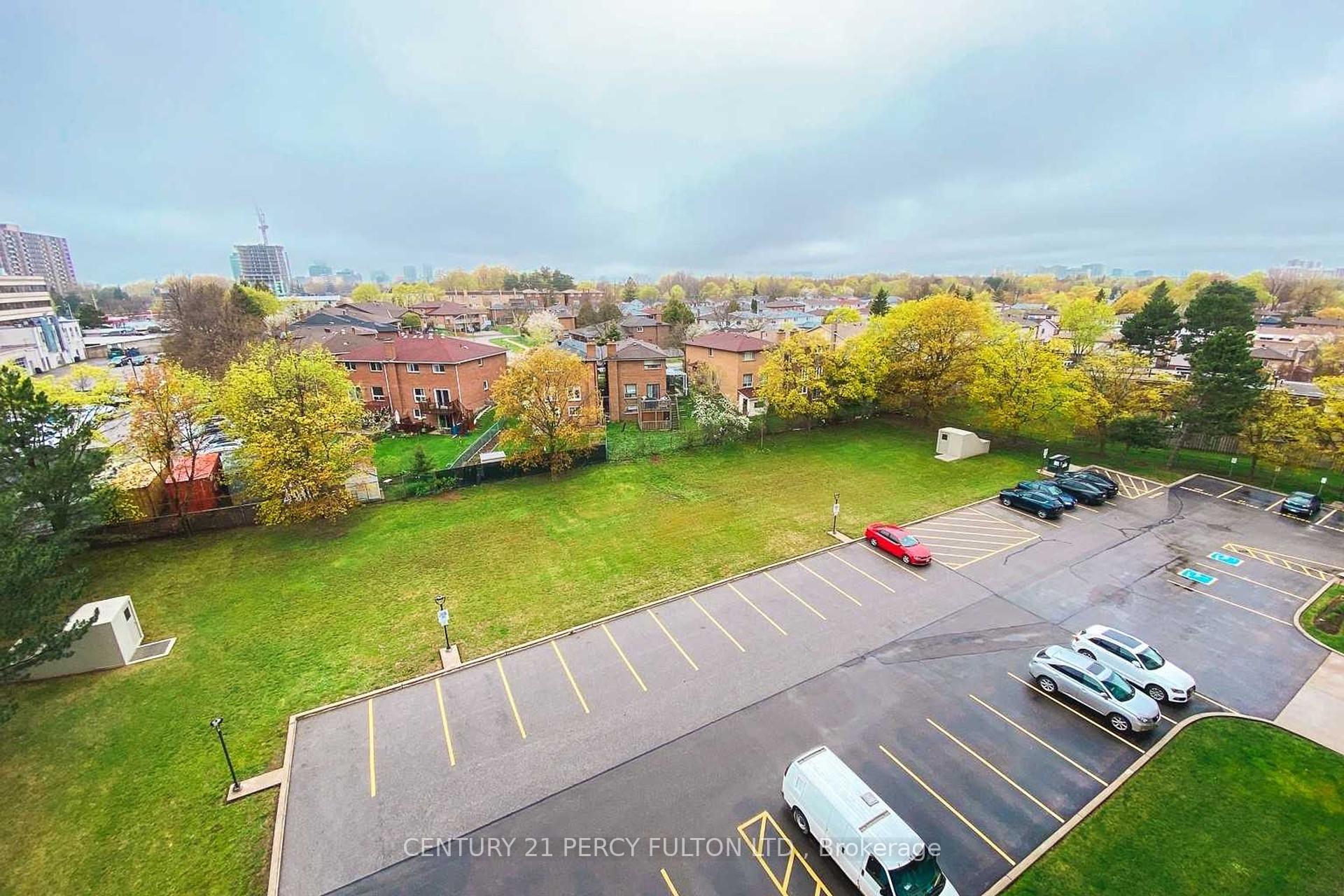 2 Bedrooms Condo at 40 Bay Mills, Toronto For sale
