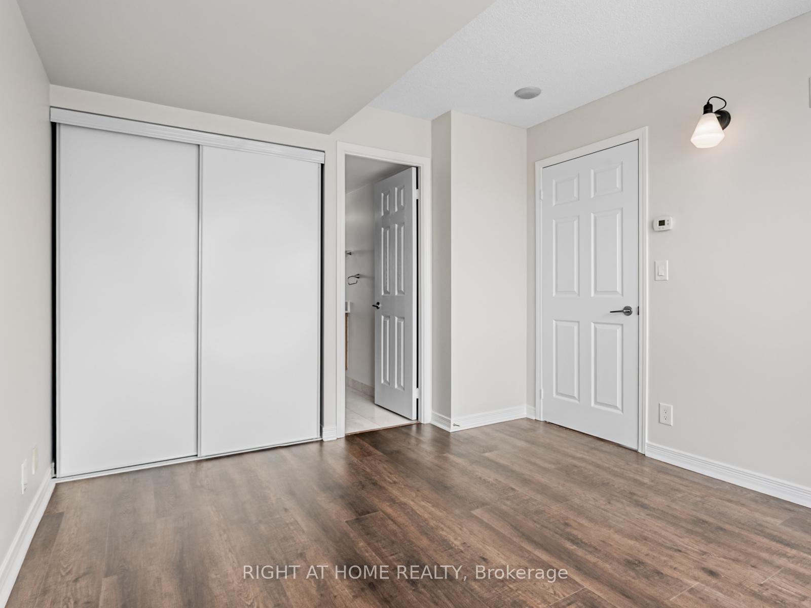 2 Bedrooms Condo at 736 Spadina, Toronto For sale