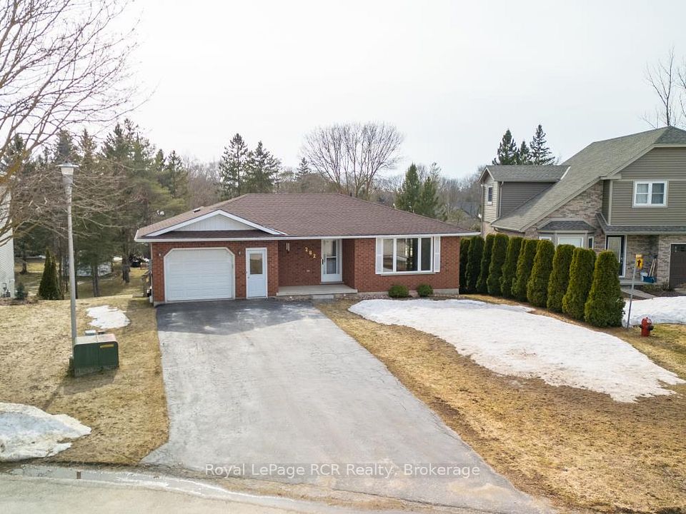 282 Forest Glen Drive, Wellington North, ON N0G 2L2