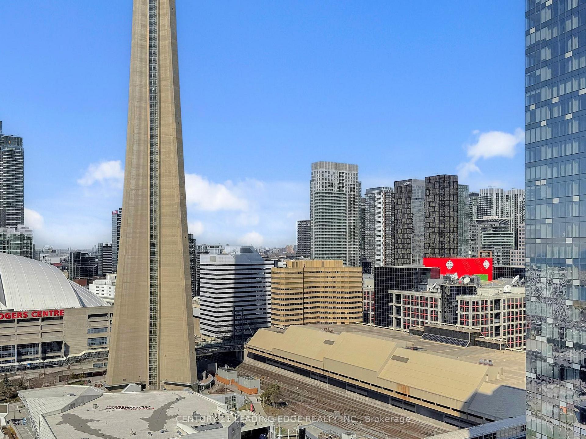 2 Bedrooms Condo at 30 Grand Trunk, Toronto For sale