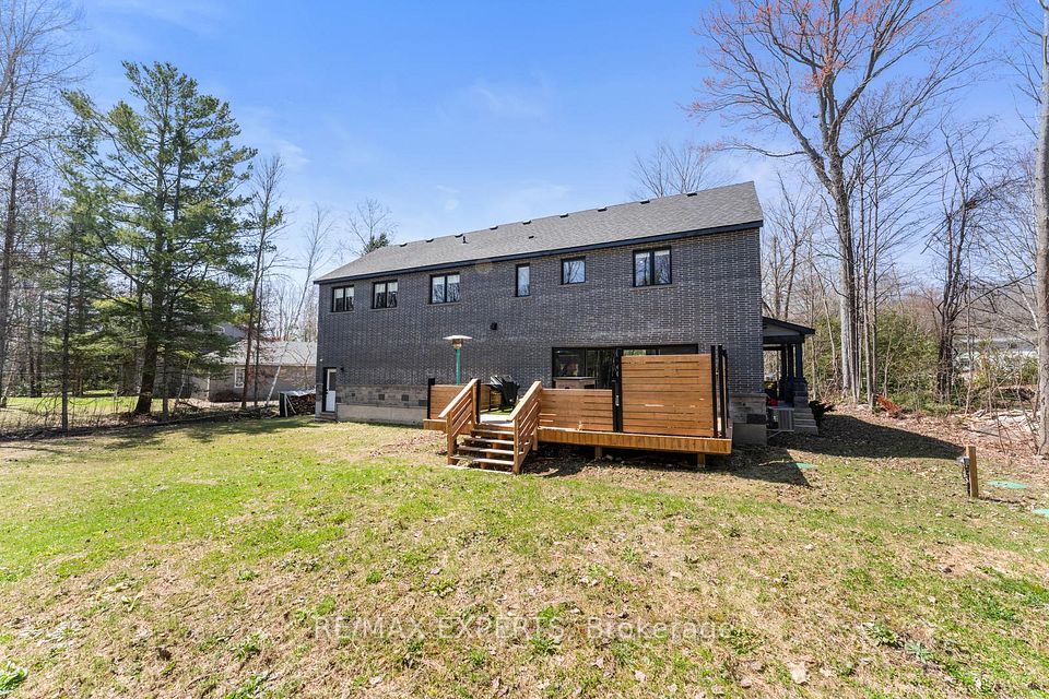 11 Joliet Crescent