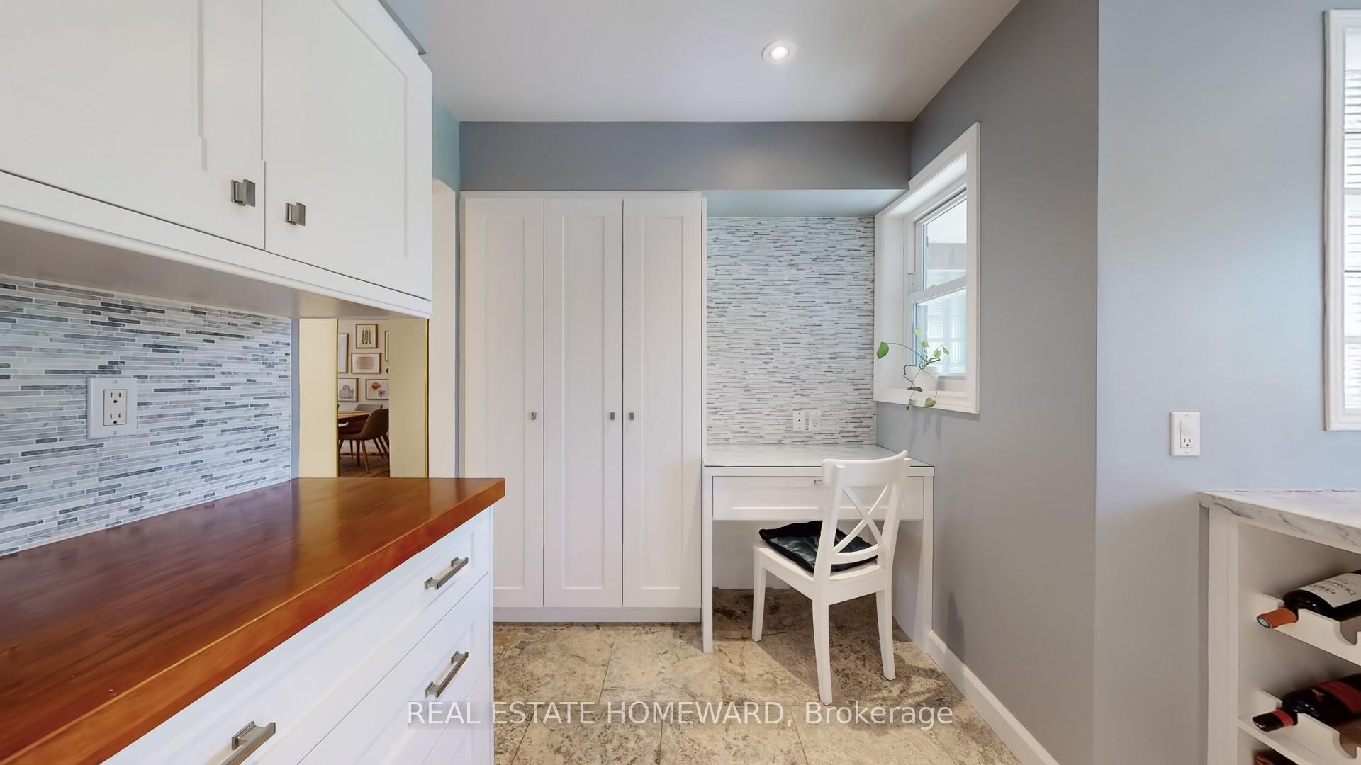 2 Bedrooms Condo at 895 Adelaide, Toronto For sale