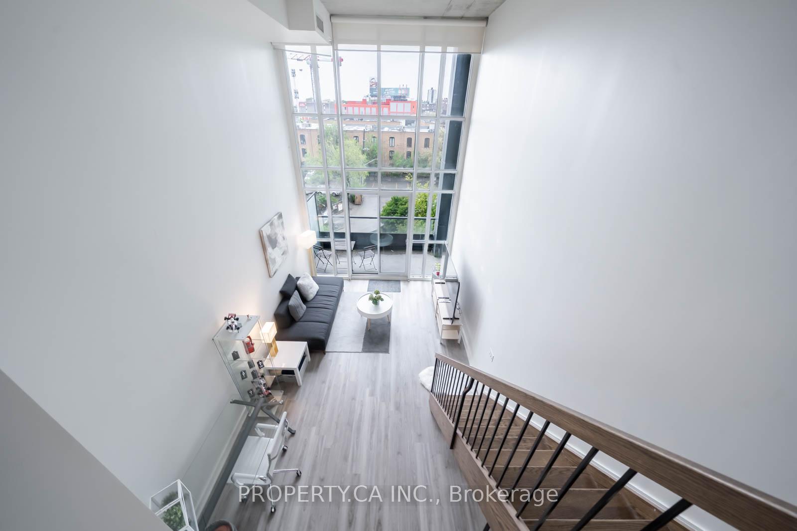 2 Bedrooms Condo at 5 Hanna, Toronto For sale