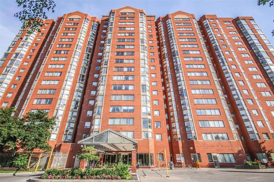 2466 Eglinton