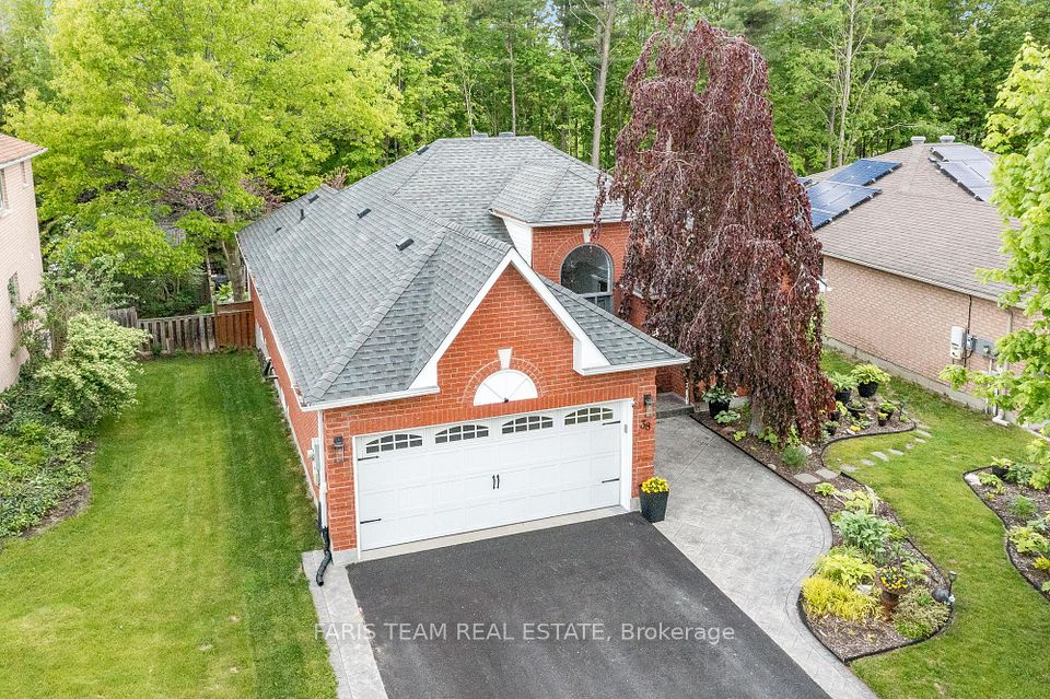 38 Summerset Drive, Barrie, ON L4N 9L7