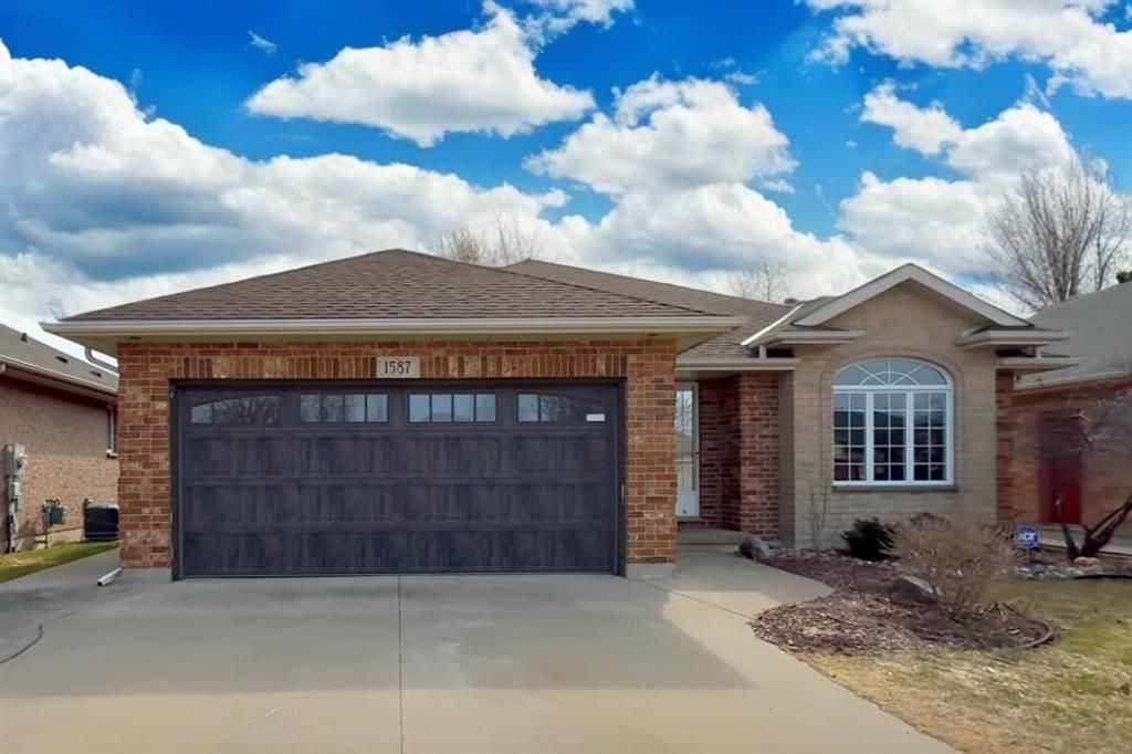 1587 Heritage Park Drive Sarnia Ontario N7W 1C5