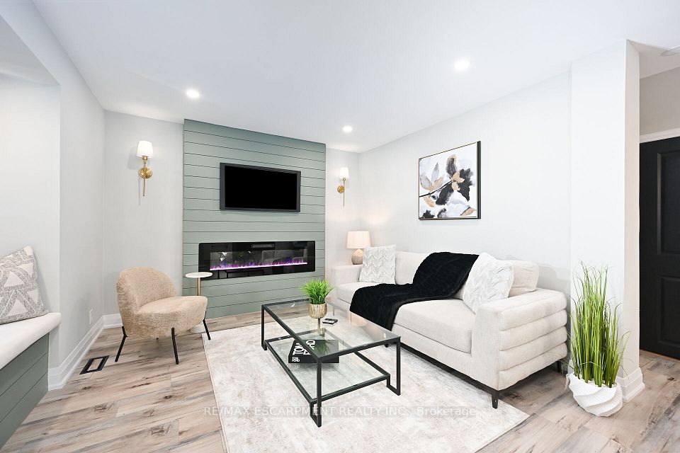 282 Ottawa