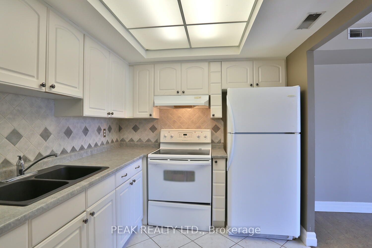 3267 King Street E, #205
