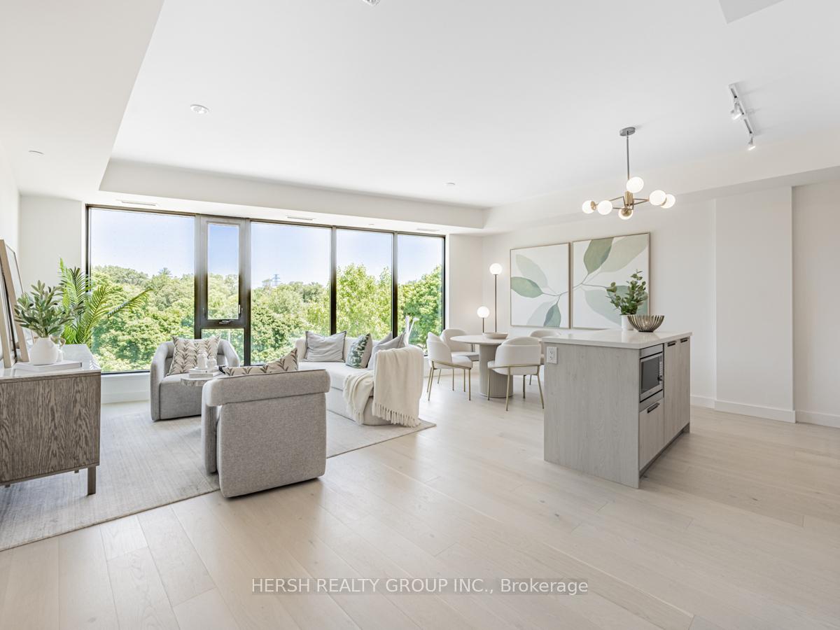 2 Bedrooms Condo at 160 Kingsway,  Toronto For sale
