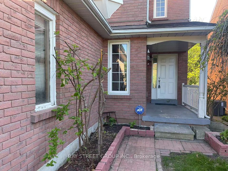 5751 Prairie Circle, Mississauga, ON L5N 6B5