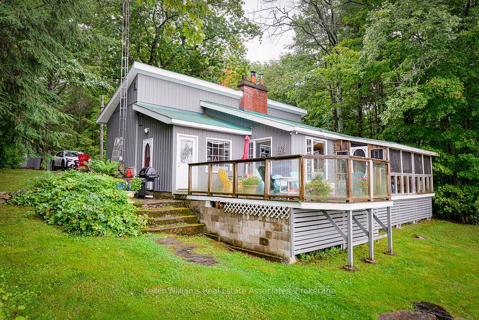 1029 Lakeshore