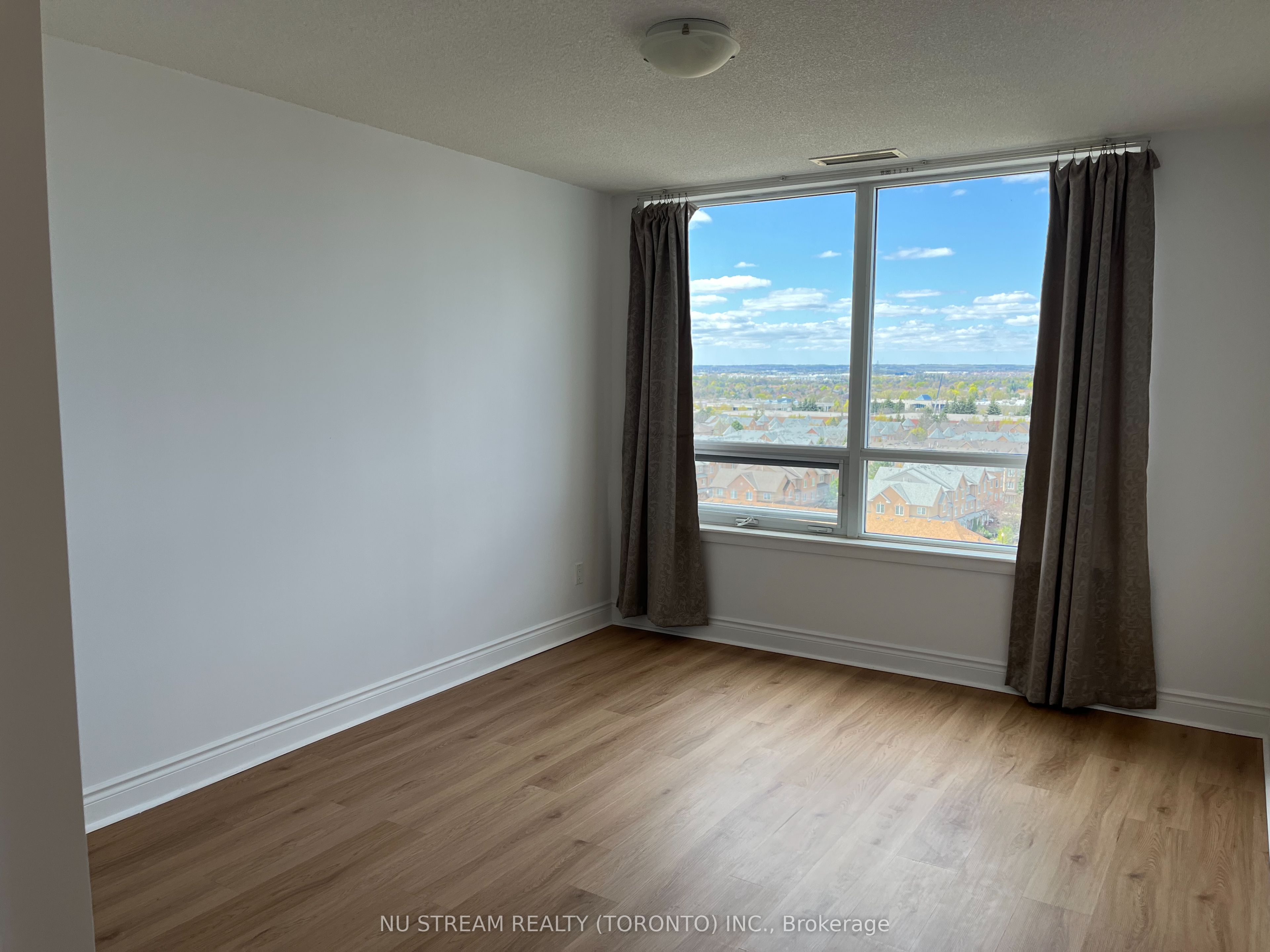 23 Cox Boulevard, #1651