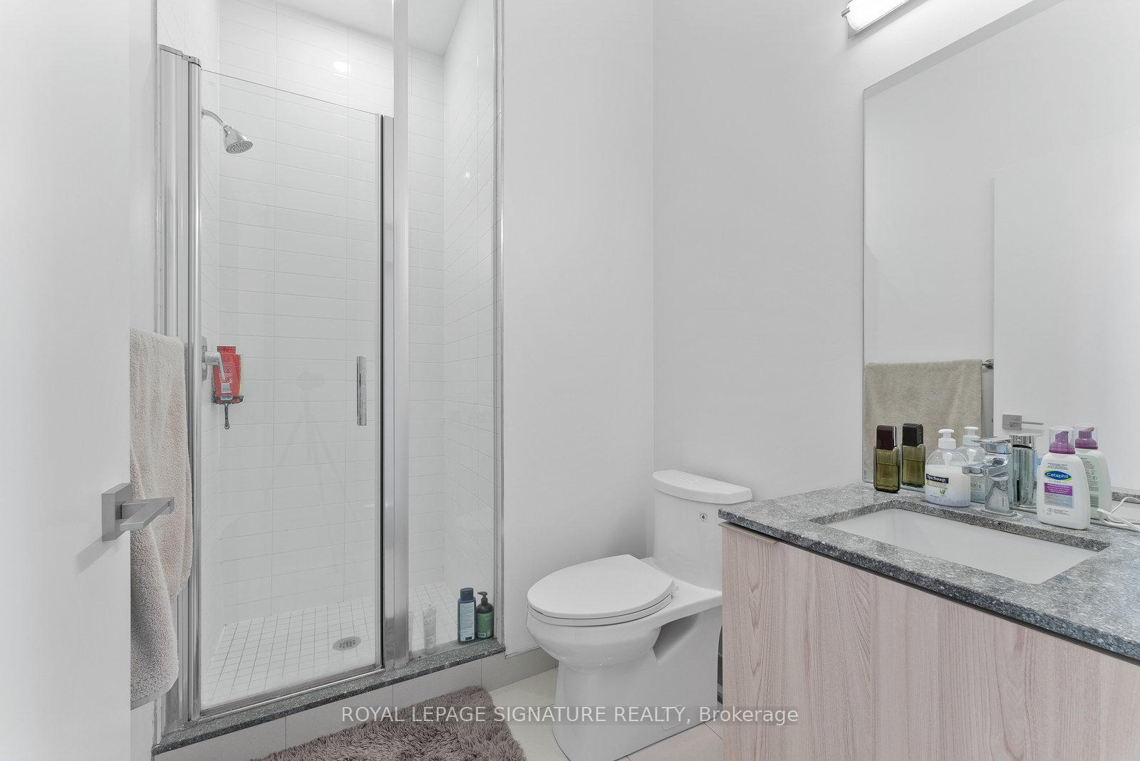 2 Bedrooms Condo at 50 Ordnance, Toronto For sale