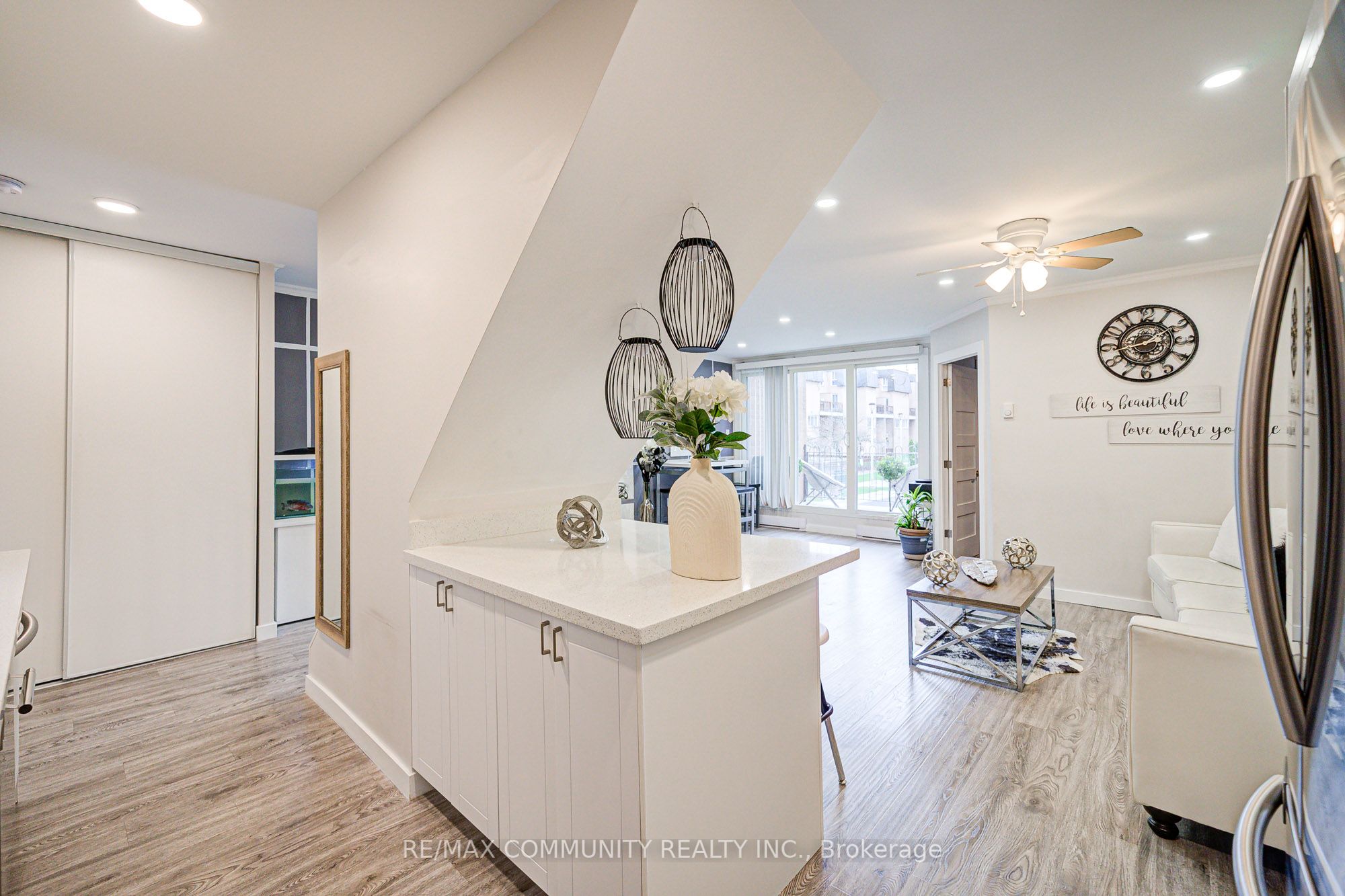 100 Mornelle Court, #1078