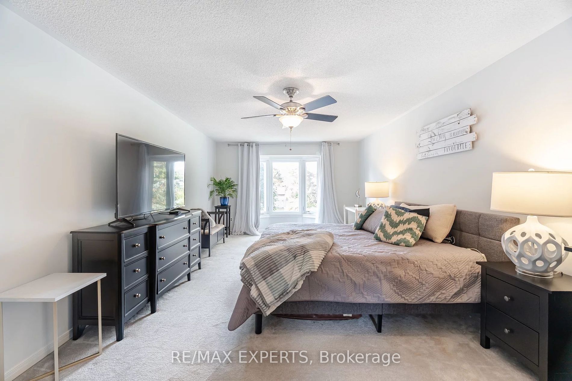 37 Erinlea Crescent