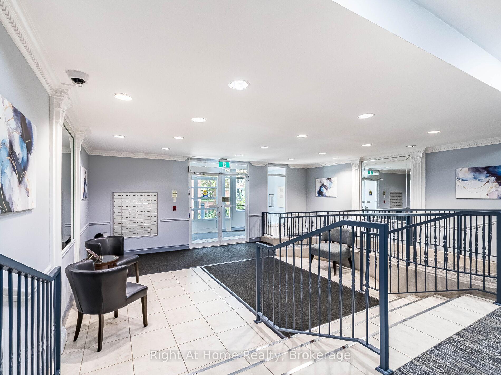 1 Bedroom Condo at 2300 Parkhaven, Oakville For sale