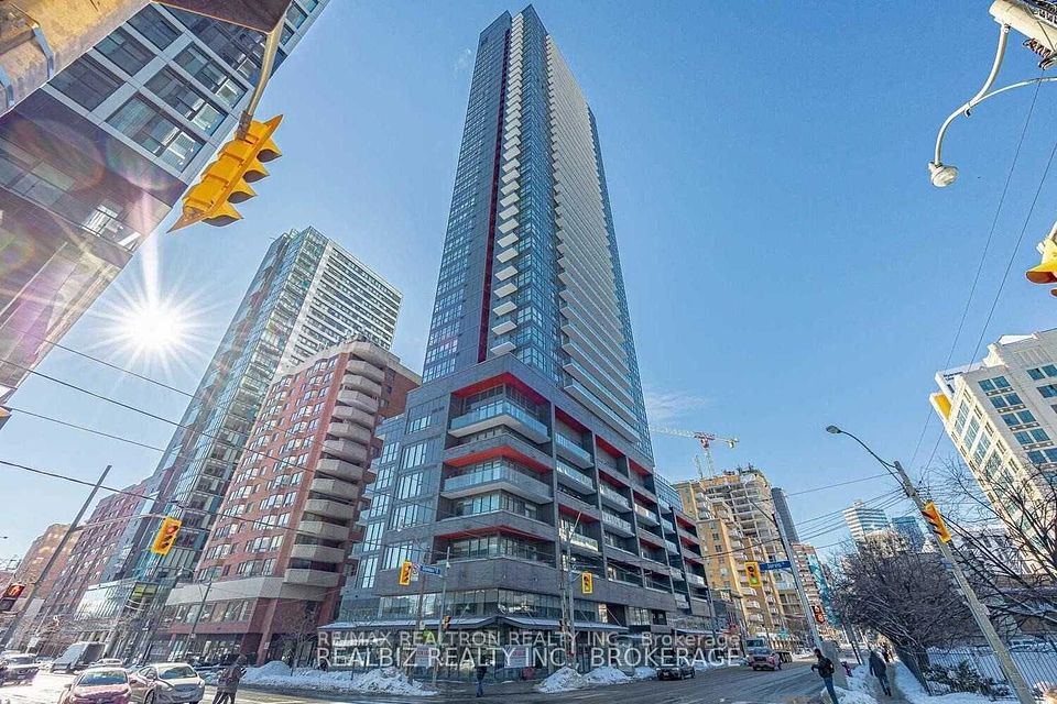 159 Dundas