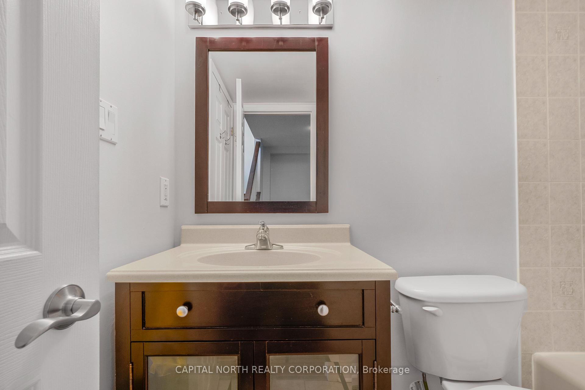 3 Bedrooms Condo at 51 Halton, Toronto For sale