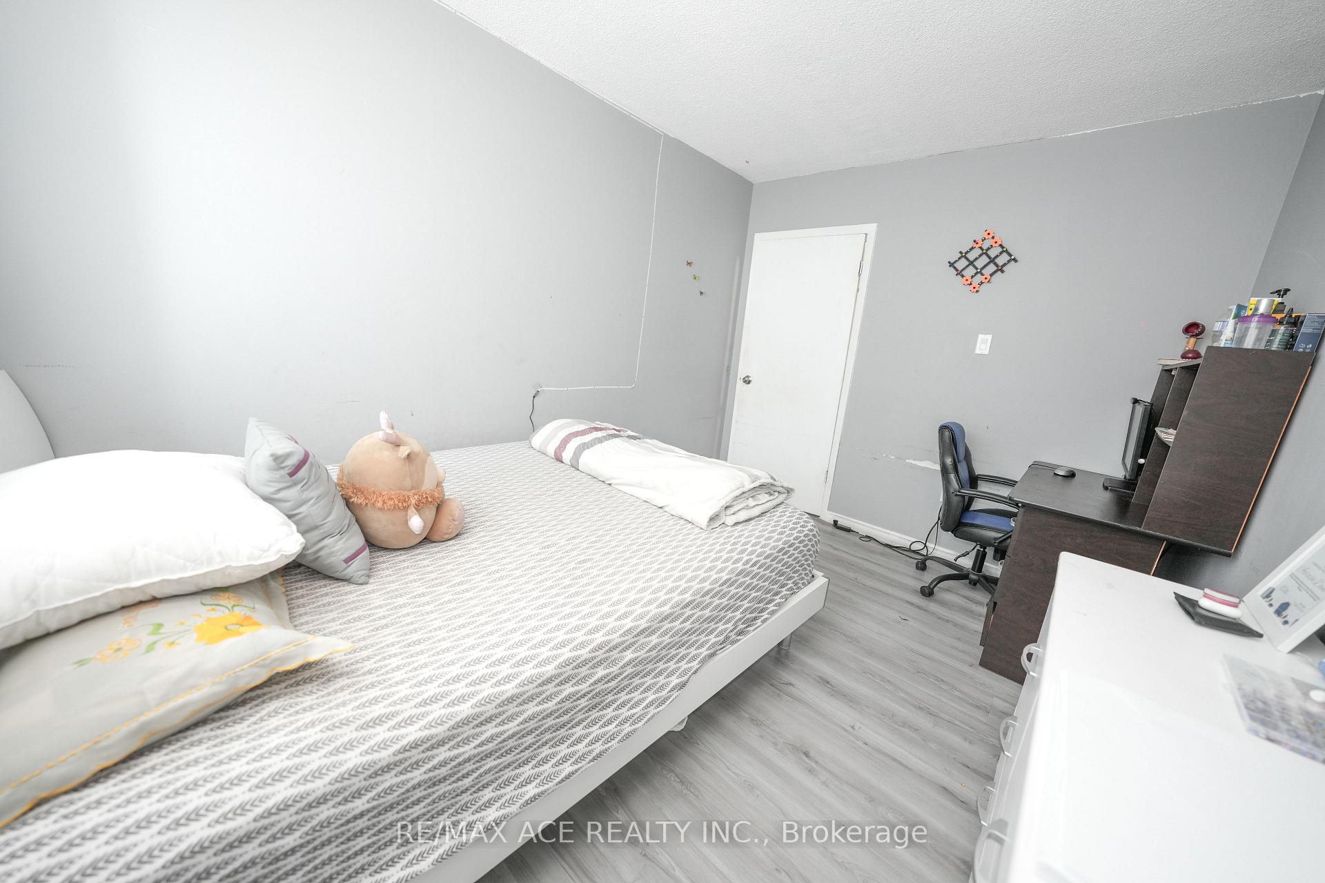 2 Bedrooms Condo at 301 Prudential, Toronto For sale