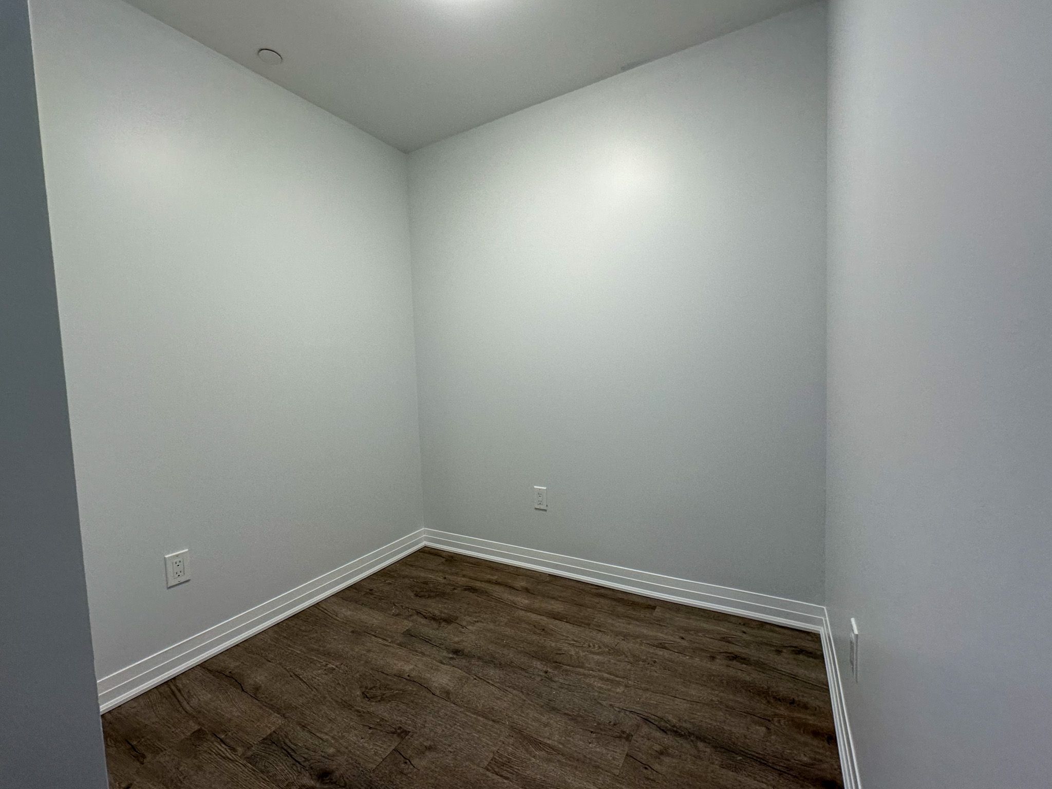 95 Dundas Street W 226