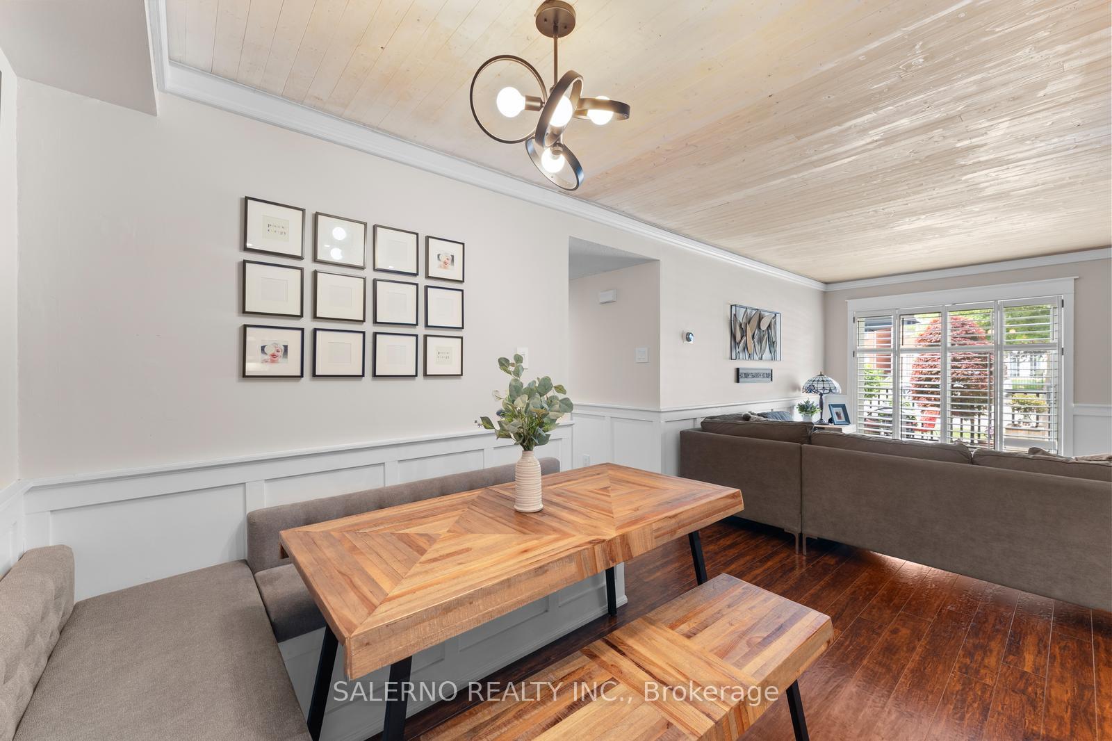 3 Bedrooms Condo at 1701 Lampman, Burlington For sale