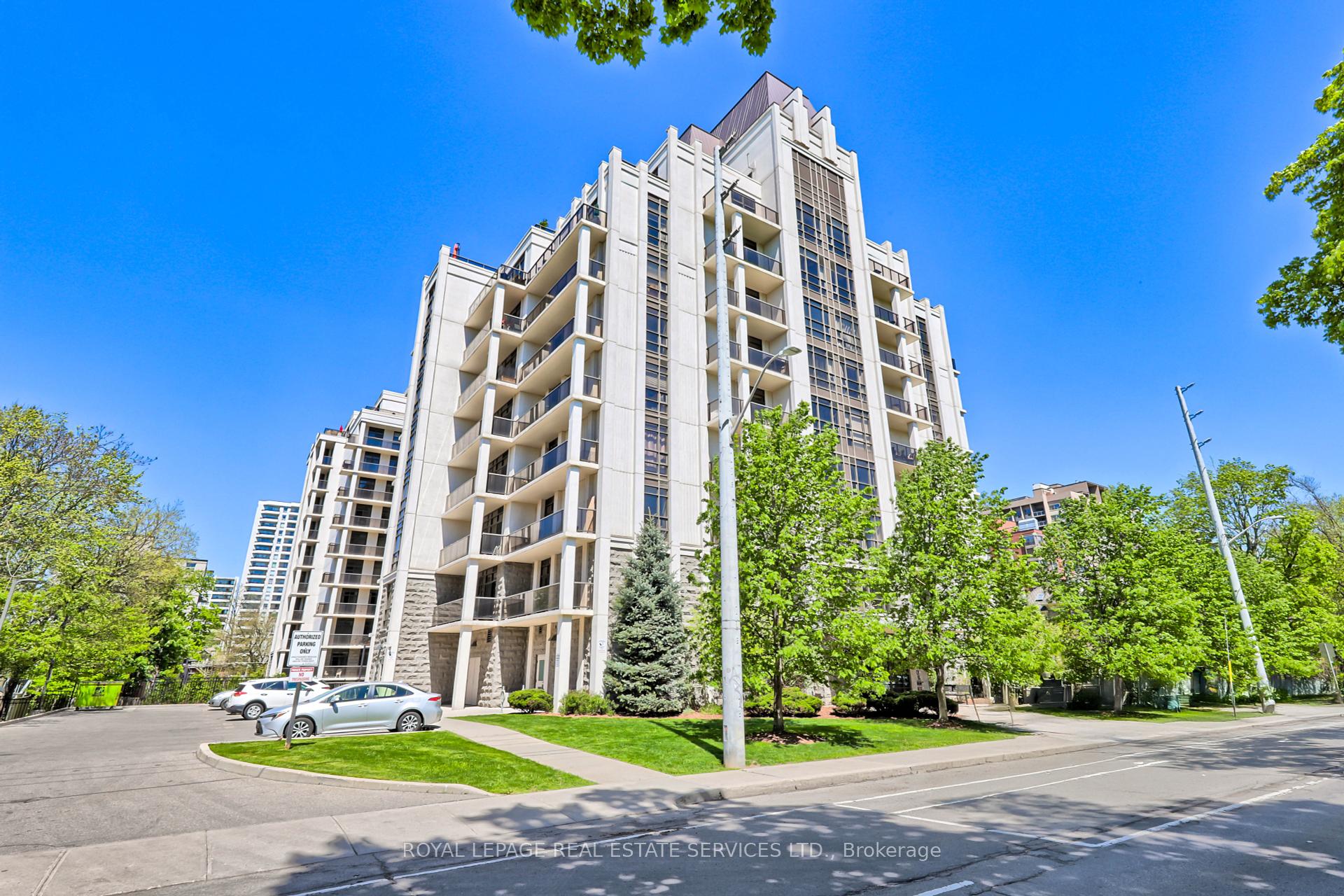 2 Bedrooms Condo at 90 Charlton, Hamilton For sale