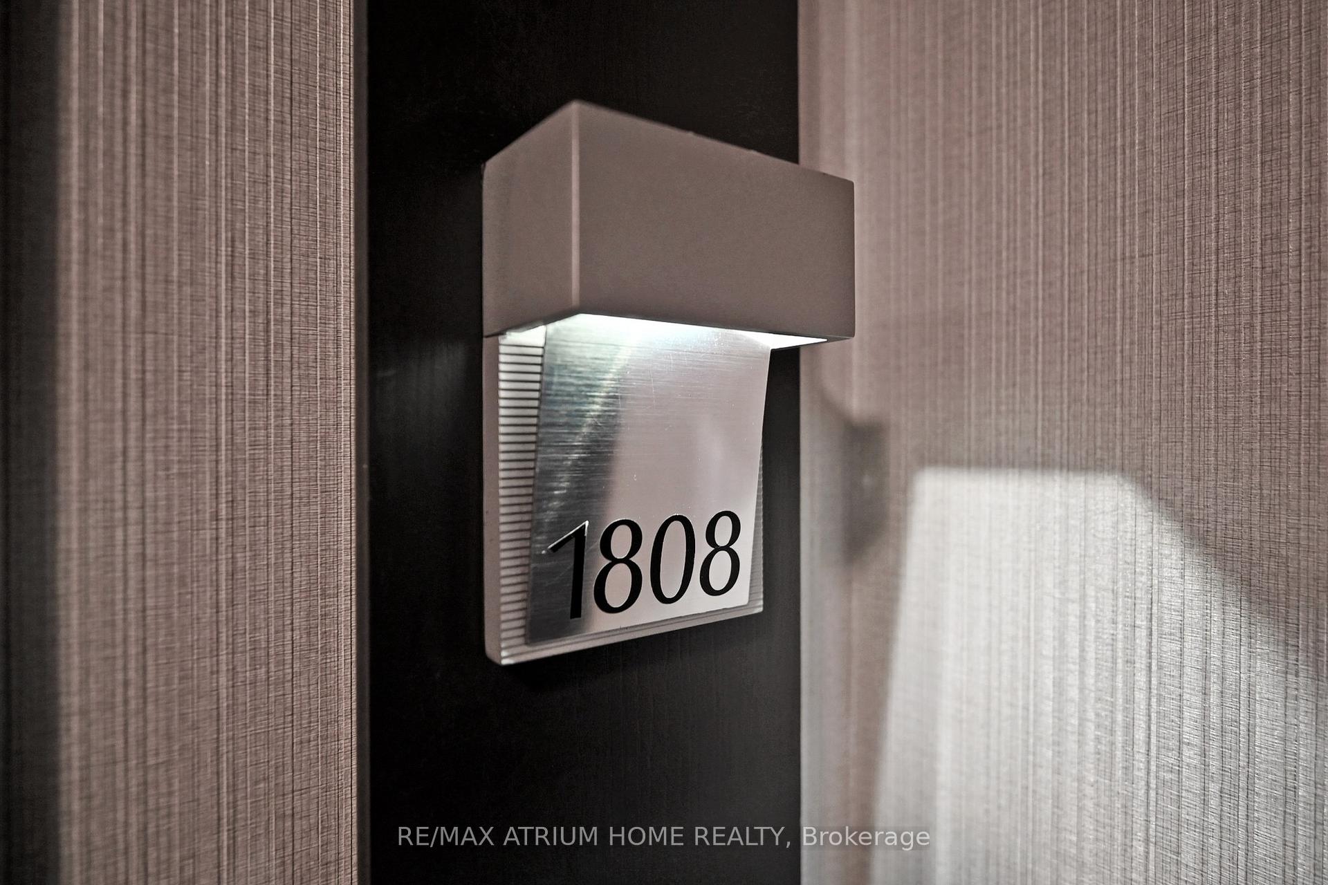 2 Bedrooms Condo at 80 Absolute, Mississauga For sale