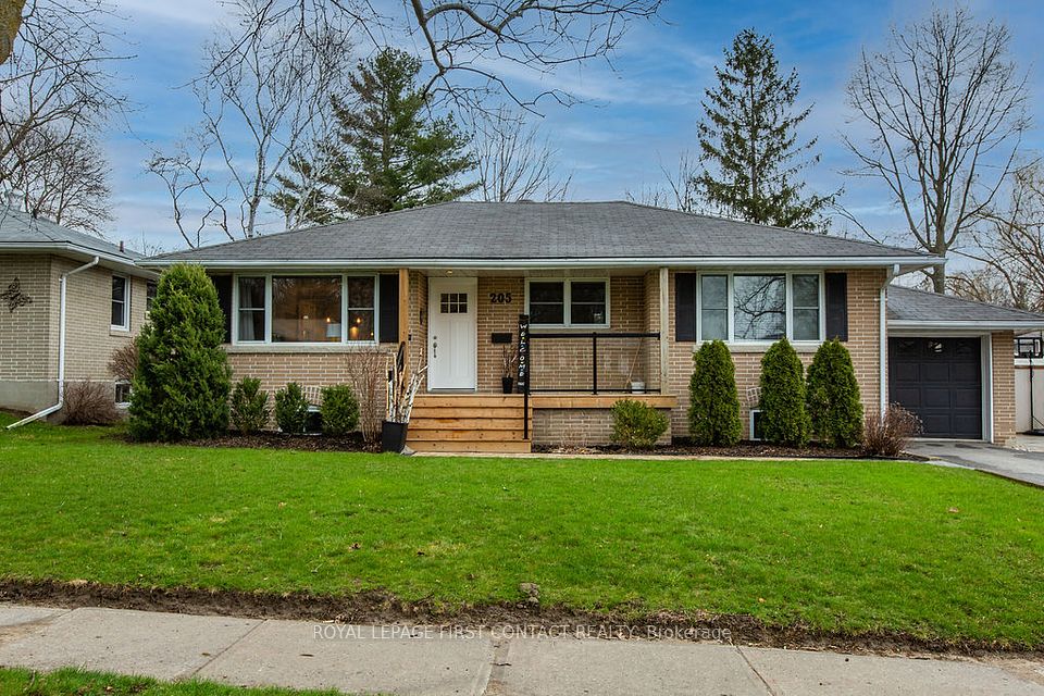 205 Wellington
