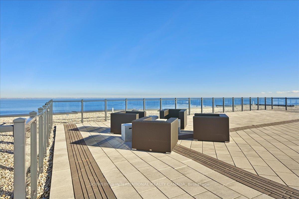 2 Bedrooms Condo at 101 Shoreview,  Hamilton For sale