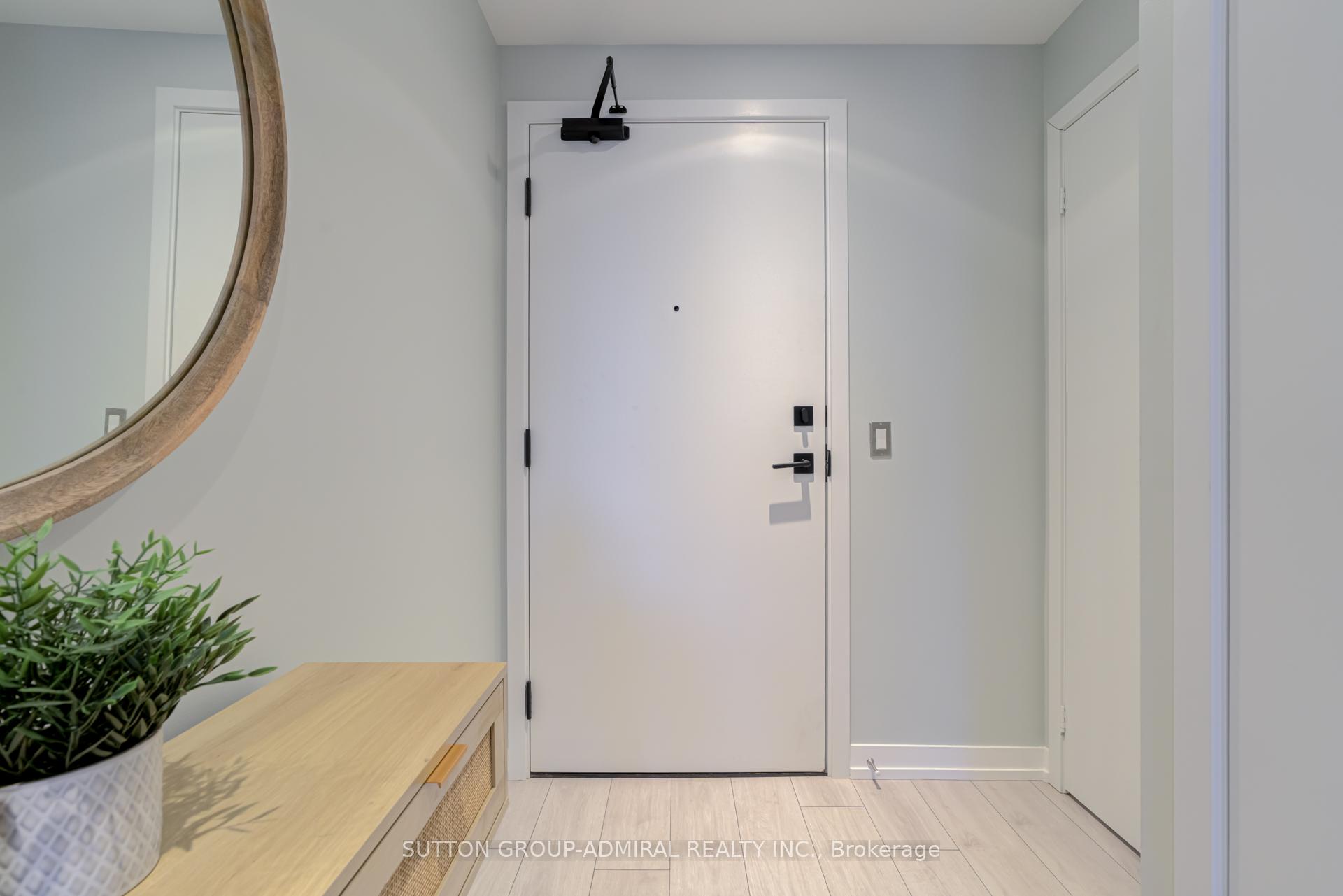 2 Bedrooms Condo at 55 Mercer,  Toronto For sale