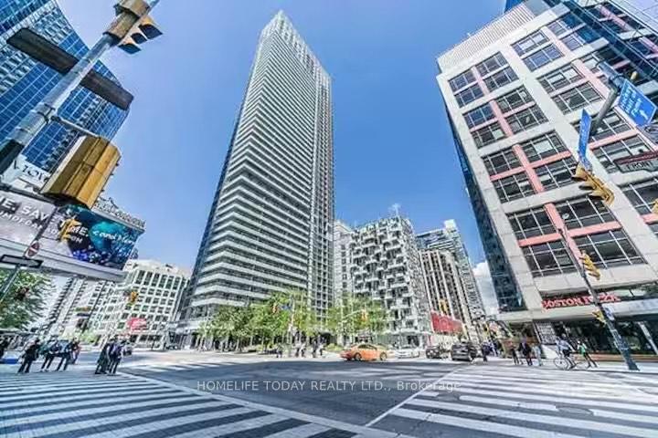 3 Bedrooms Condo at 300 Front, Toronto For sale