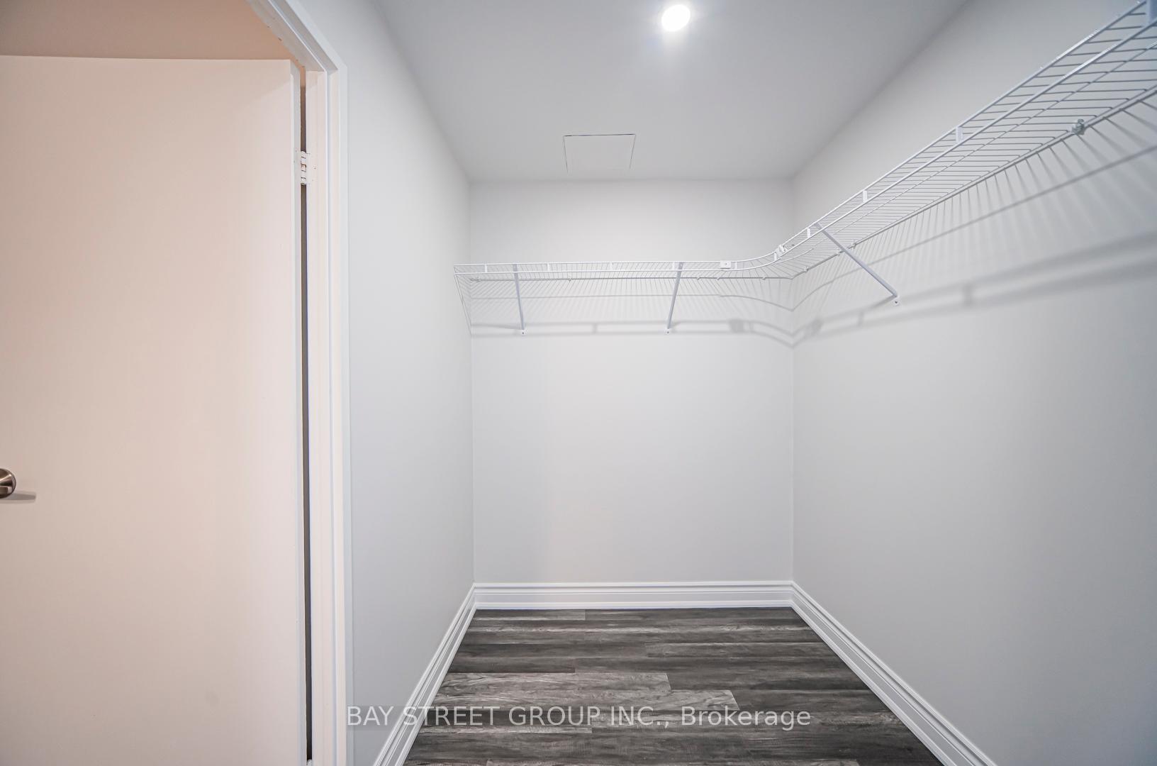 3 Bedrooms Condo at 2470 Eglinton, Toronto For sale