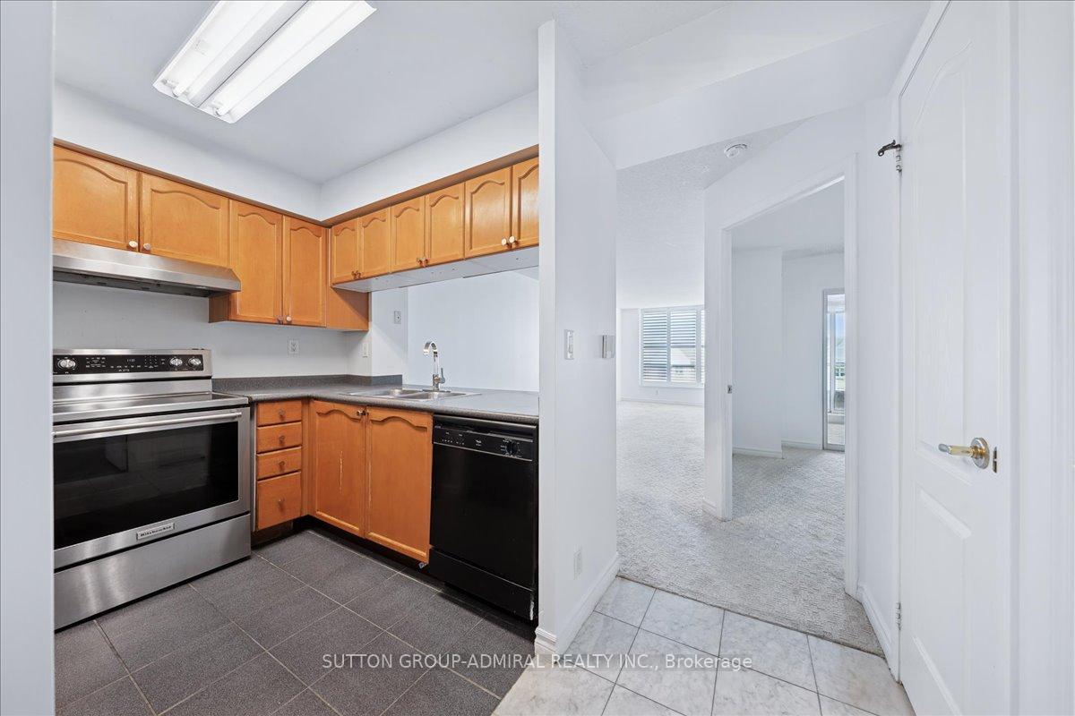 2 Bedrooms Condo at 745 New Westminster, Vaughan For sale