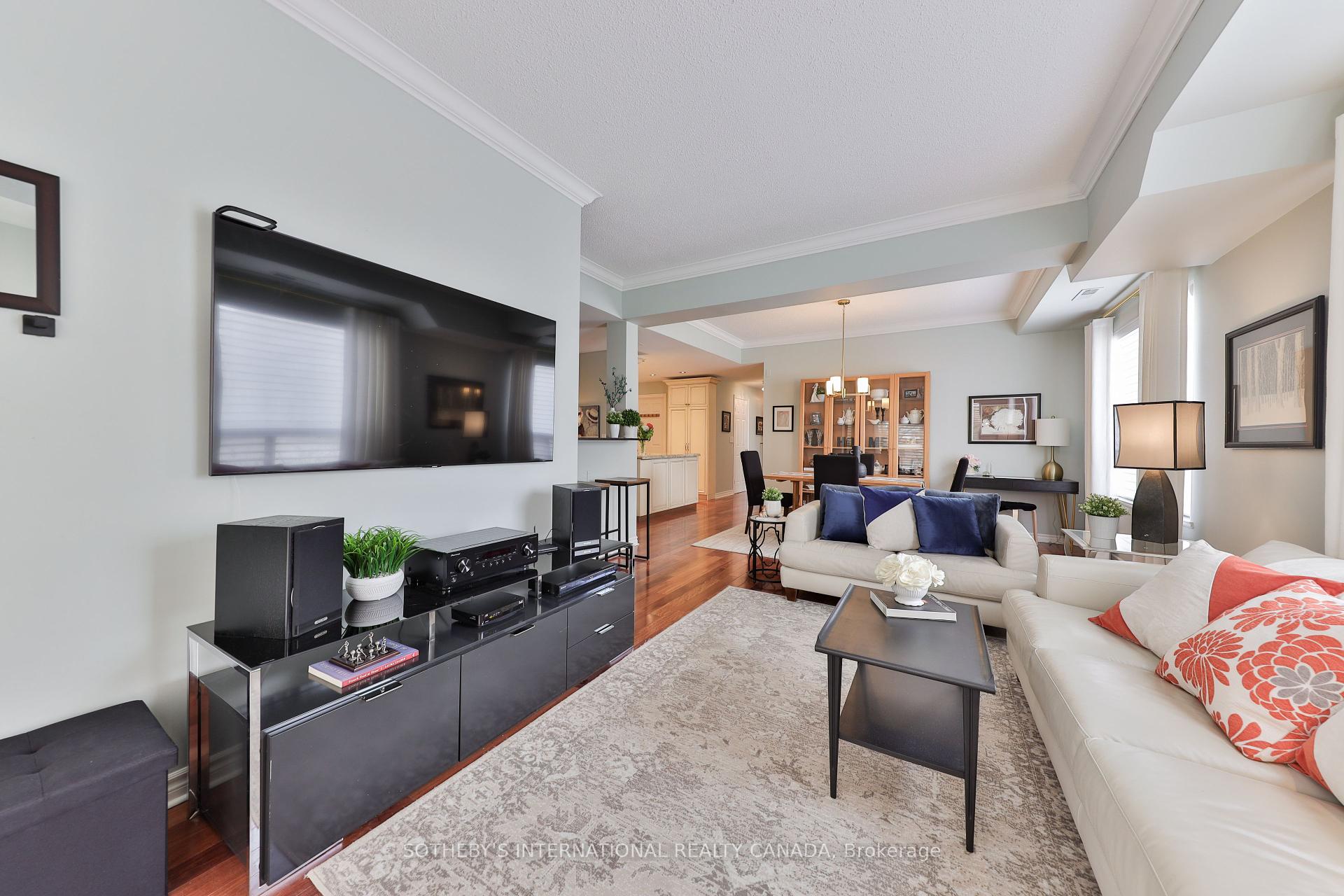 2 Bedrooms Condo at 5194 Lakeshore, Burlington For sale
