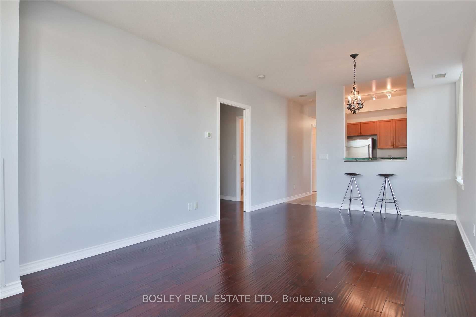 438 Richmond Street W, #410