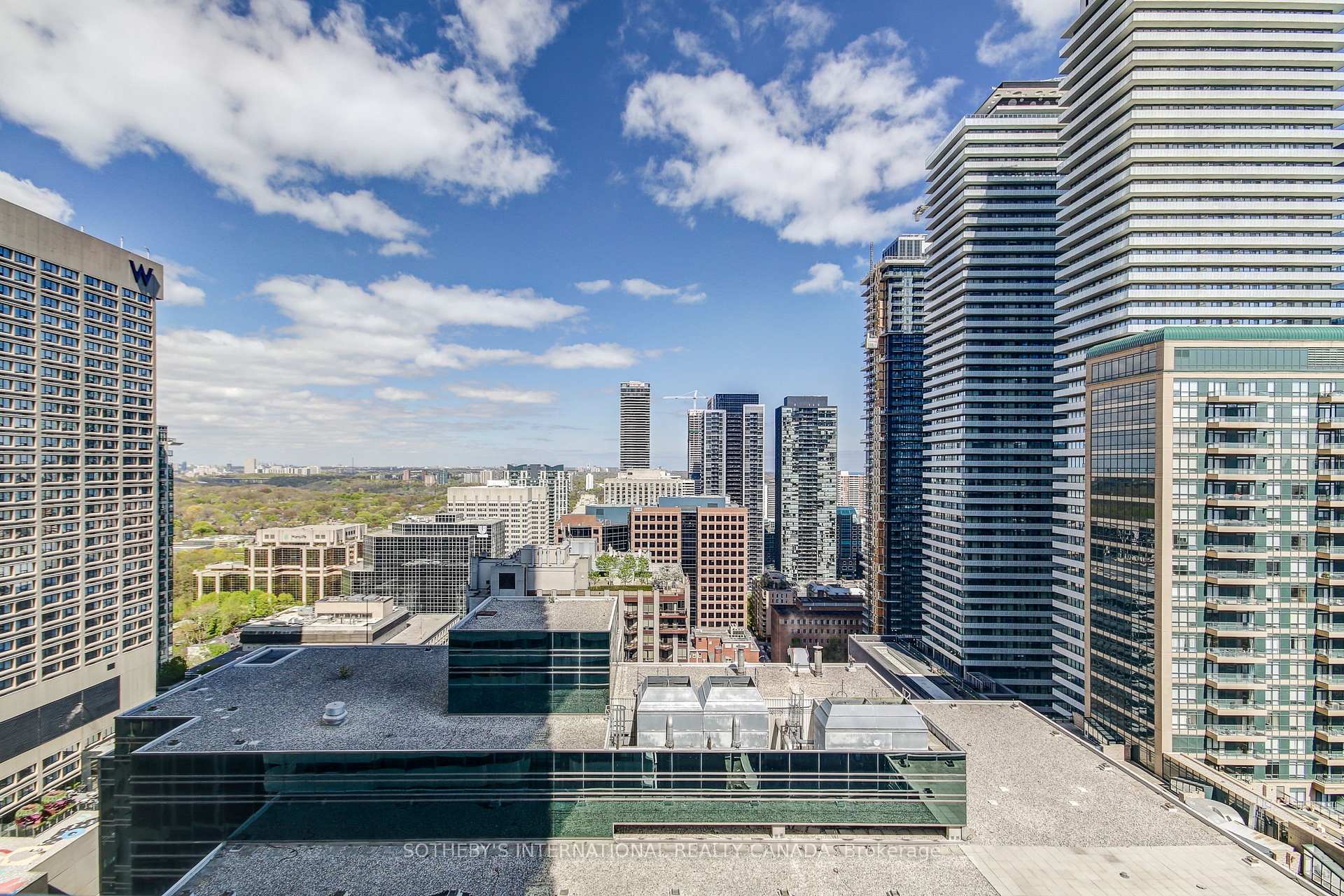 2 Bedrooms Condo at 1 Bloor, Toronto For sale
