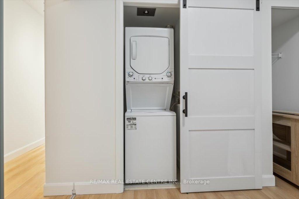 2 Bedrooms Condo at 150 Sudbury, Toronto For sale
