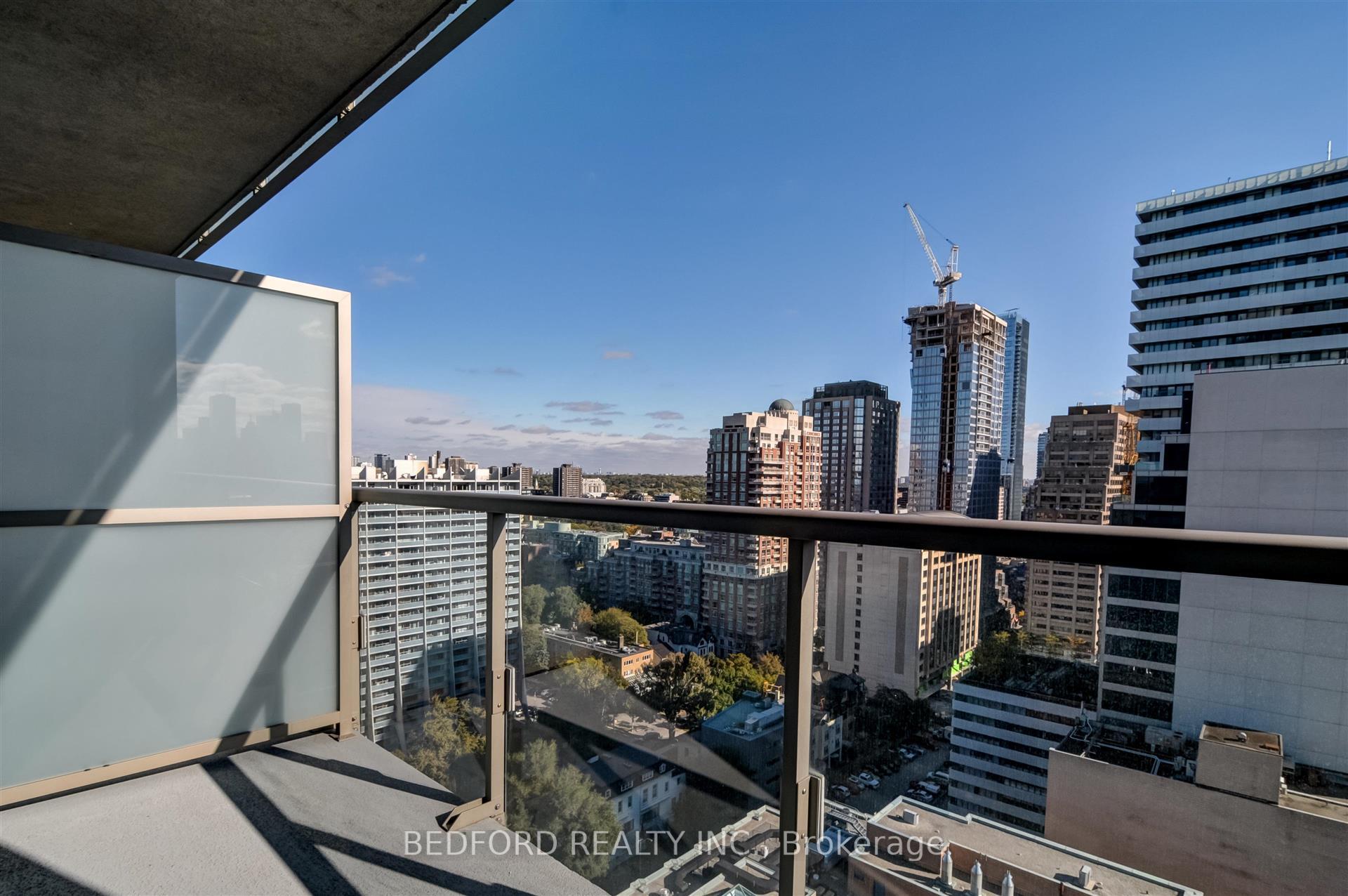 3 Bedrooms Condo at 1 Bedford,  Toronto For sale