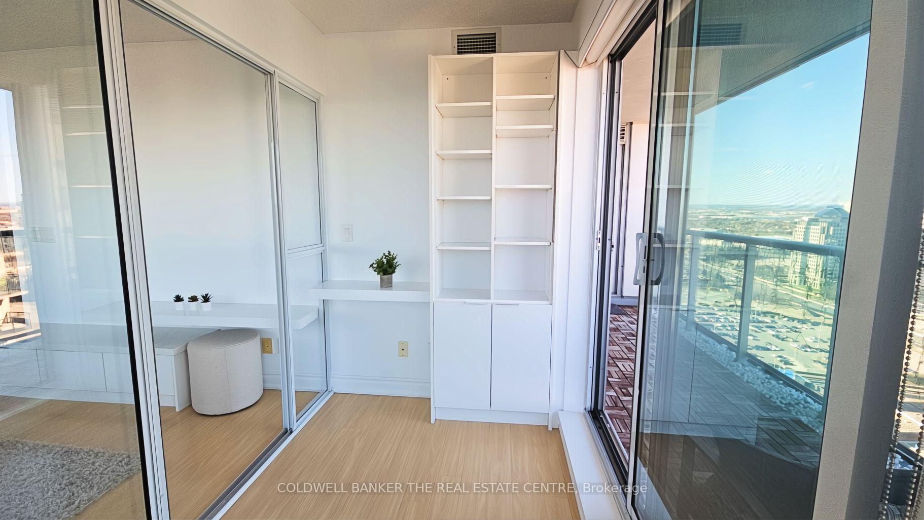 3 Bedrooms Condo at 50 Town Centre, Toronto For sale
